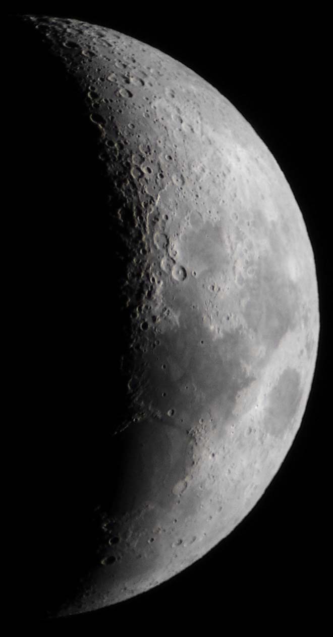 A large half, or quarter, moon