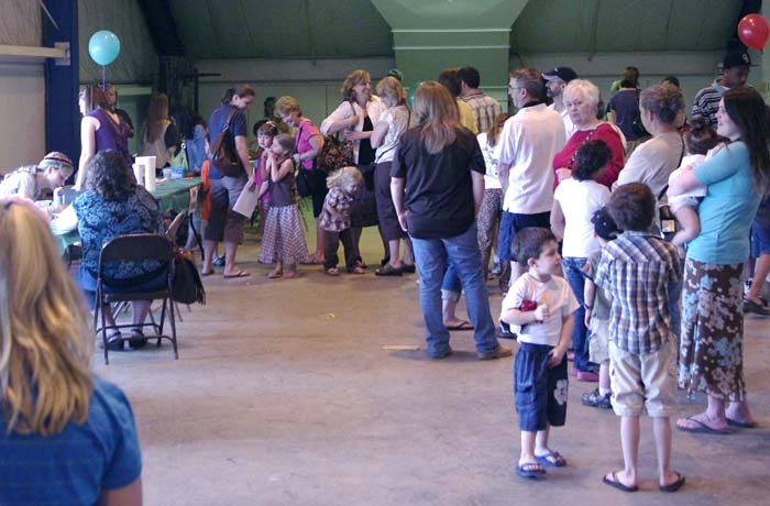 Queue for face and nail painting